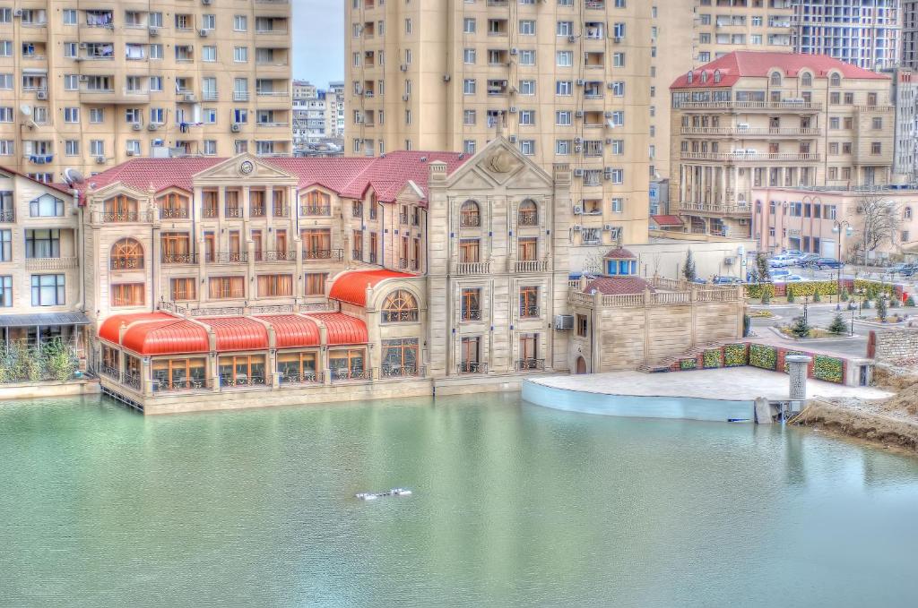 هتل لیک پالاس